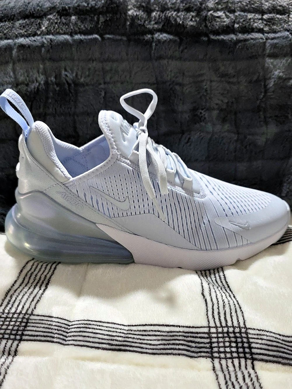 Nike Air Max 270 Grey/Blue Sneakers Brand New No Box - Picture 2 of 8